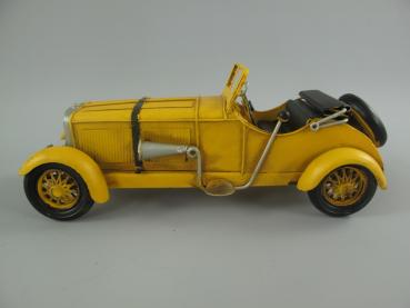 Gelbes Modellauto Antik Eisen
