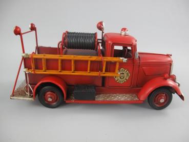 Feuerwehrauto Seite links