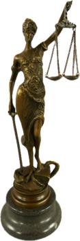 Bronzefigur Justitia
