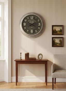 Wanduhr im Wohnzimmer