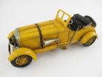 gelbes Cabriolet